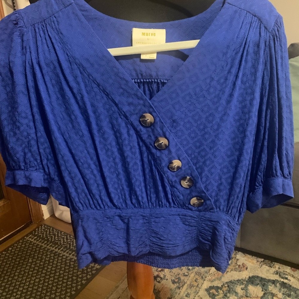 Maeve Anthropologie Top. Size 2 or Small. Great condition!